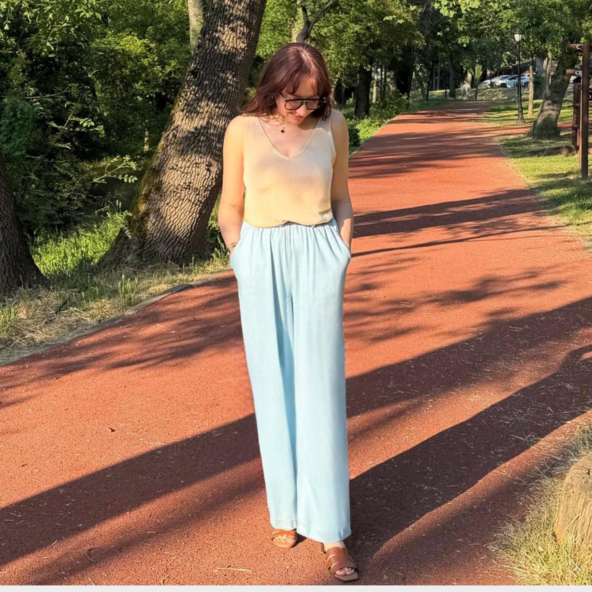Buz Mavisi Beli Lastikli Yazlık Kot Pantolon.